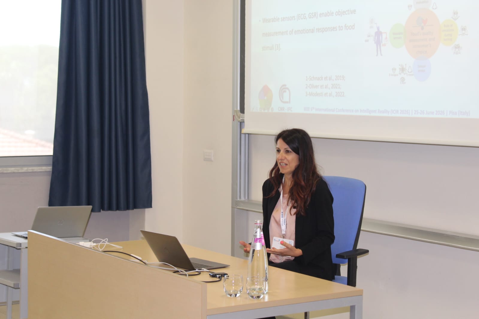 AI Tools and Wearable Devices for Personalized Education: the DIGI-ME Approach 